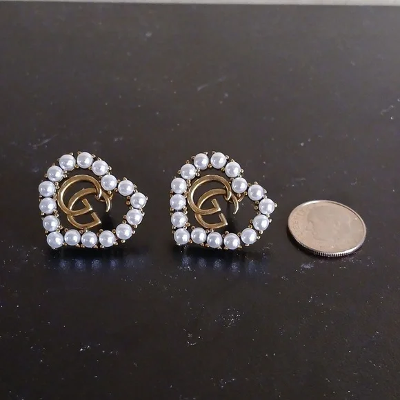 Authentic Gucci Heart Shaped Faux Pearl Earrings - Picture 2 of 5